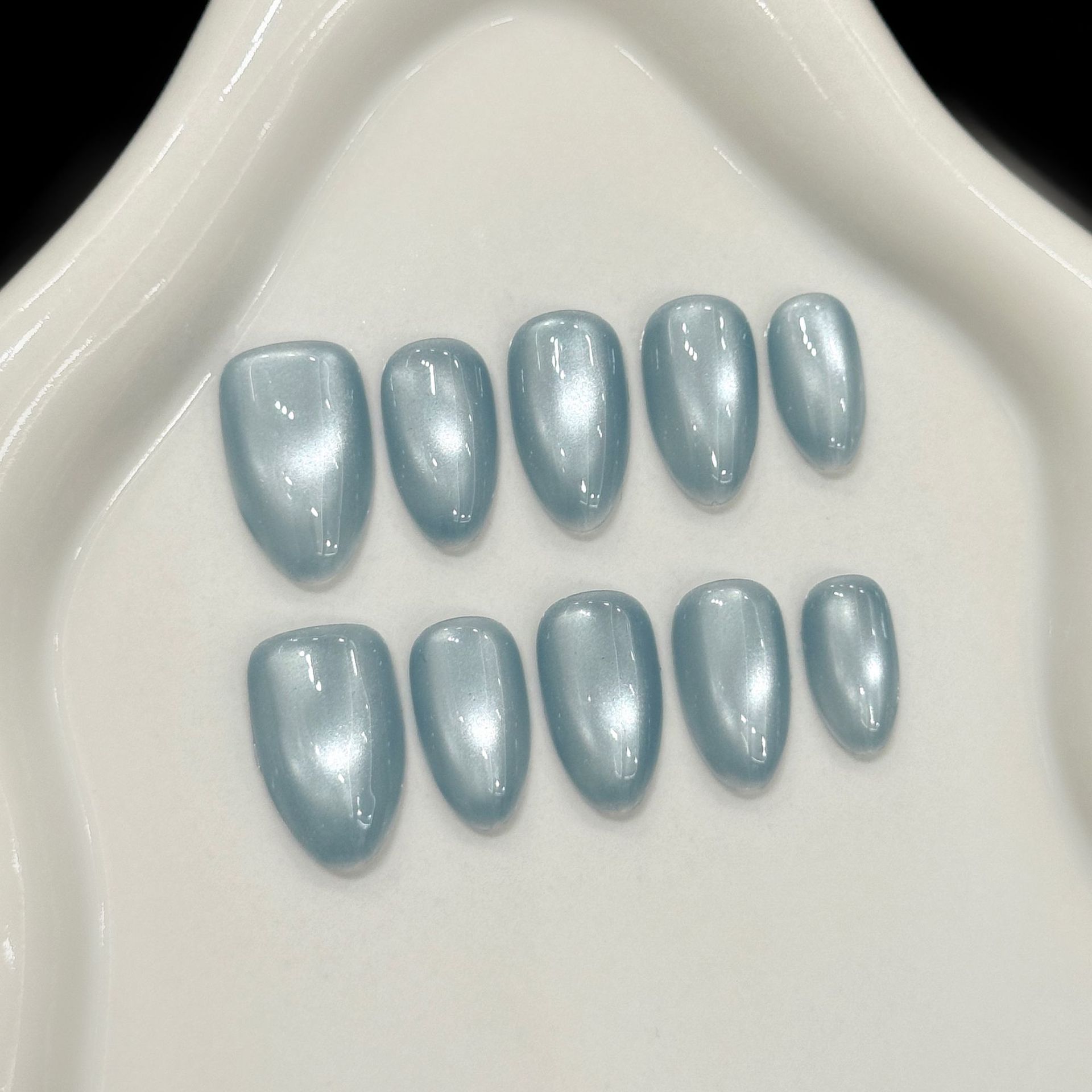 Nail Art Simple - 10 faux ongles courts en forme